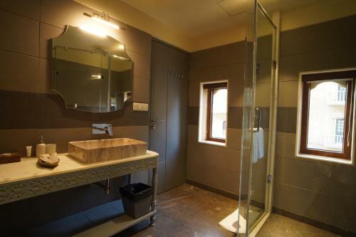 Hotel Rupal Residency
