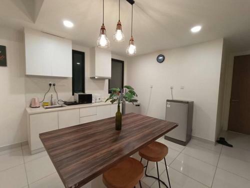 Apartamento Mid Valley Southkey/tv Box/netflix /1br A24-02
