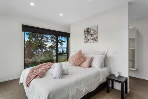 Villa On The Bay - 5 Min Walk To The Beach