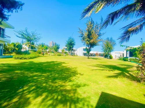 Saint Simeon Resort Villa Owner