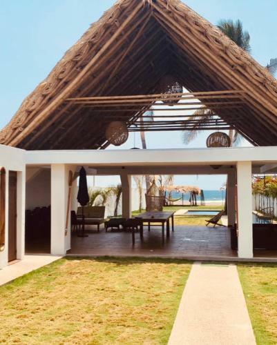 Lodge Casa Linda Beach House