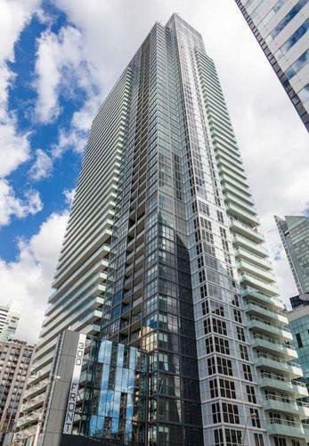 Stunning Cn Tower Views - 1br Upscale Loft - Prime Location