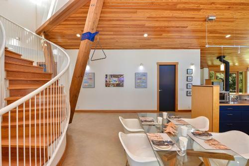 Bowen Island Luxury Estate