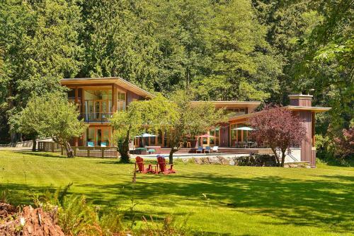 Bowen Island Luxury Estate