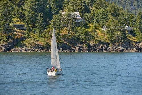 Bowen Island Luxury Estate