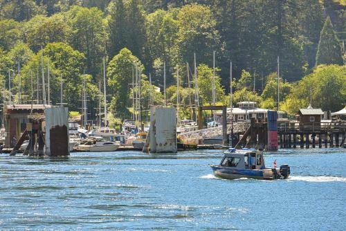 Bowen Island Luxury Estate