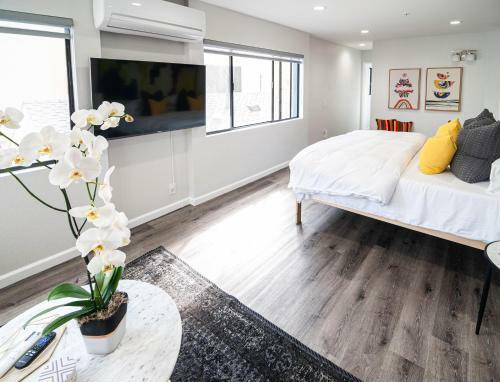 Villa Superb Designer Long Beach House Steps 2 Sand W/rd