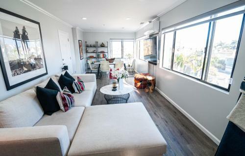 Villa Superb Designer Long Beach House Steps 2 Sand W/rd