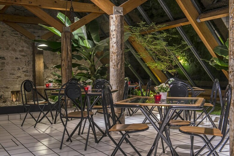 Saint Nicolas Hotel(.)