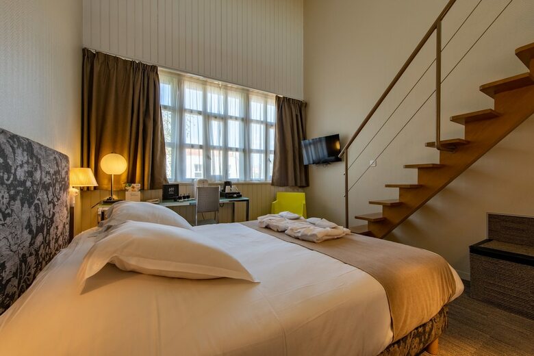 Saint Nicolas Hotel(.)