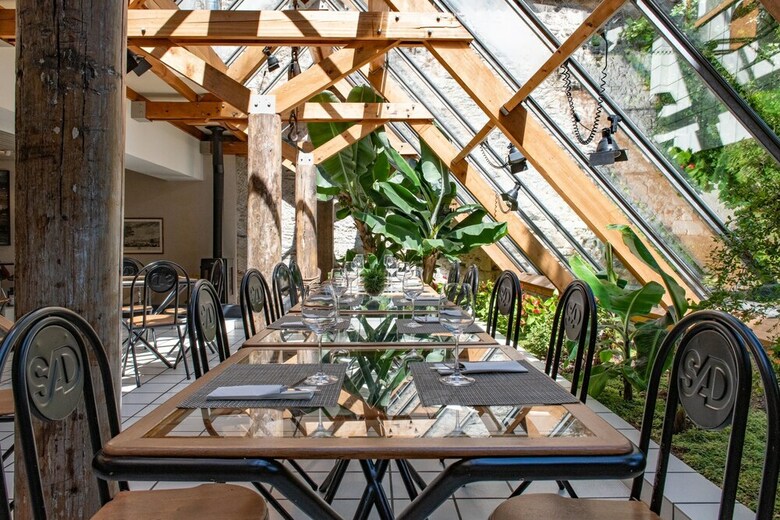 Saint Nicolas Hotel(.)