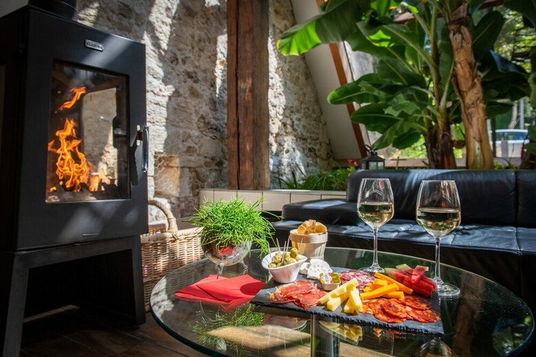 Saint Nicolas Hotel(.)
