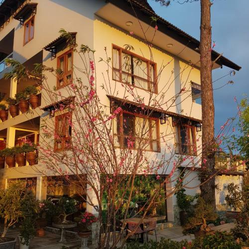 Melody Hotel