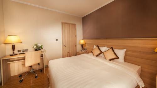 Candle Hotel Hanoi