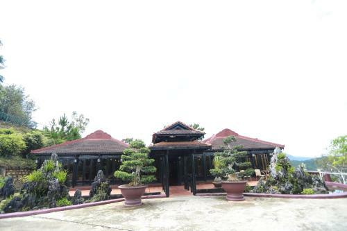 Hotel Osaka Village Dalat