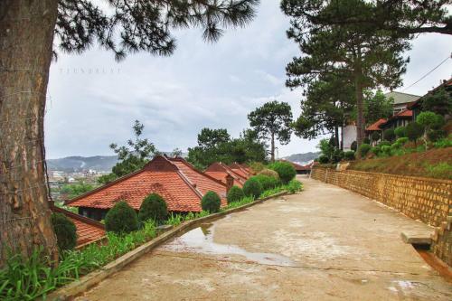 Hotel Osaka Village Dalat