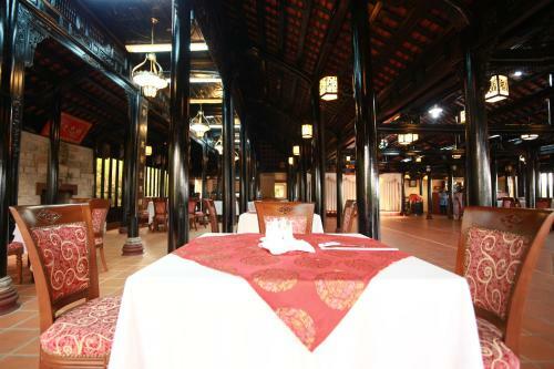 Hotel Osaka Village Dalat