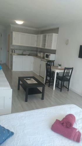 Apartamento Zona Residencial Piscina