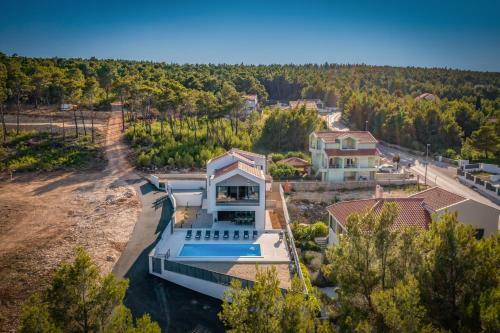 Villa Pine