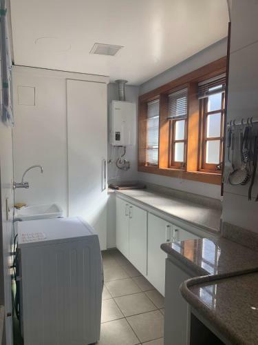 Apartamento Junto � Rua Coberta, Rec�m Decorado