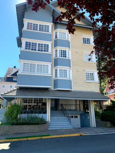 Apartamento Junto � Rua Coberta, Rec�m Decorado