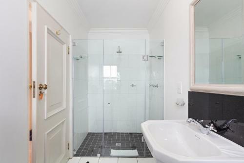 De Zalze Winelands Golf Lodges 13