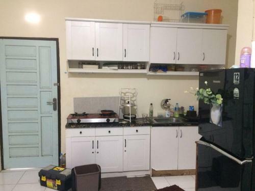 Rumah Cantik Dengan Free Parkir Di Areal Properti