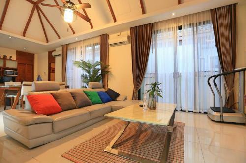 Three-bedroom Pool Villa Only 250m From The Beach