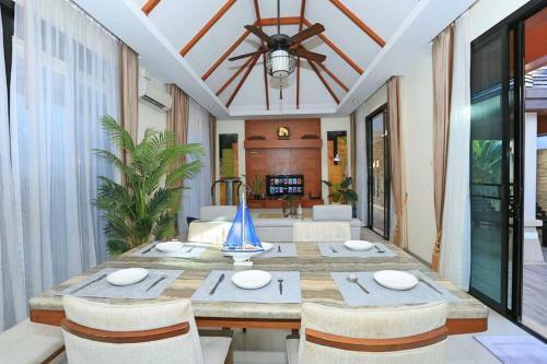 Three-bedroom Pool Villa Only 250m From The Beach