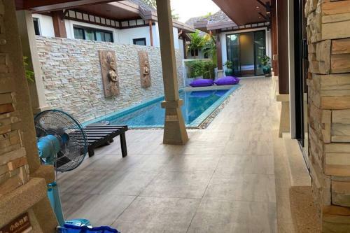 Three-bedroom Pool Villa Only 250m From The Beach