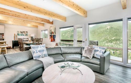 Trails End Vacation Home At Windcliff Home