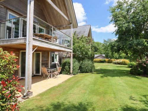 Swandown, 18 Netherhaye