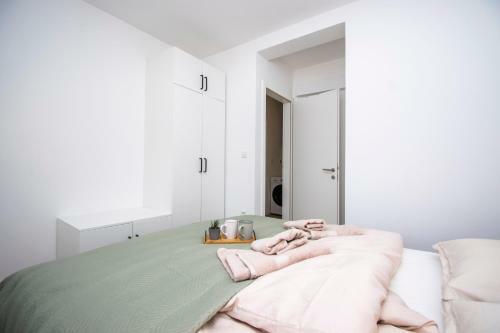 Pape Apartments