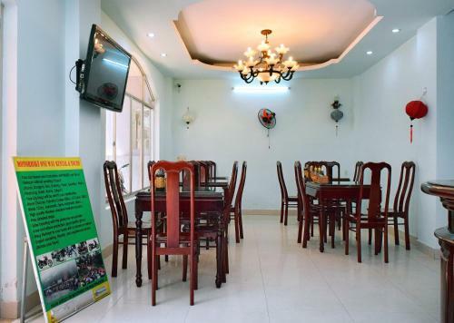 Nhat Le Hotel