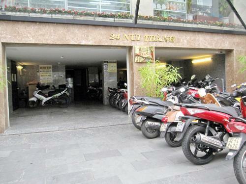 Gold Hotel I