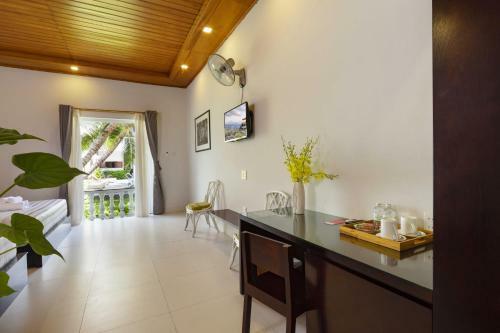 Hotel La Paloma Villa