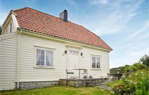 Awesome Home In Fusa With 4 Bedrooms