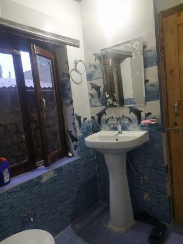 Hostal Guru Guest House