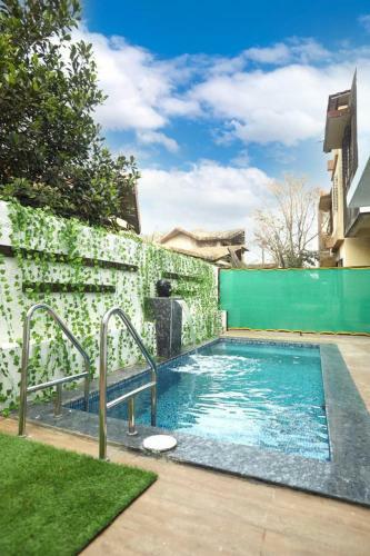 6 Bhk Villa