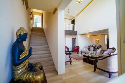 Sierra Sky Mahableshwar By Red Stone Villas