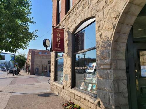 Kitz Condo, Downtown Fun, A/c, Shuffleboard, Xbox