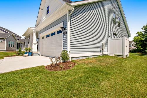White Creek At Bethany --- 31899 Wharf Court