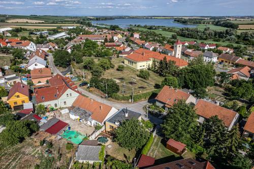 Pr�zdninov� D?m Pod Vinic�