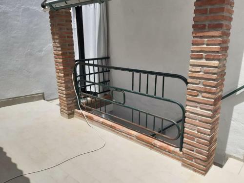 Casa Llena De Vida Con Patio Y Terraza