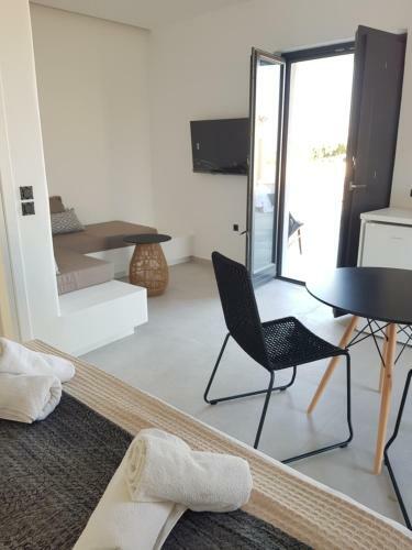 Hotel Mylithos Suites