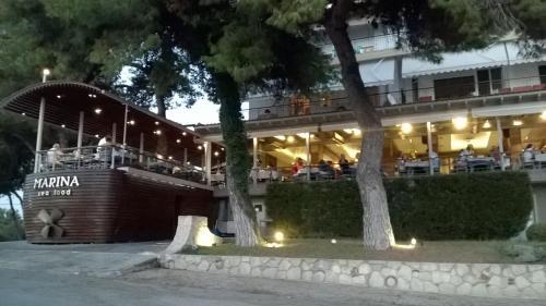 Adorable 2 Floors Two Bedroom Vacation Maisonette