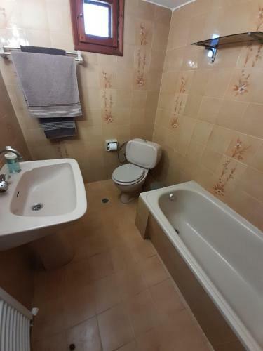 Adorable 2 Floors Two Bedroom Vacation Maisonette