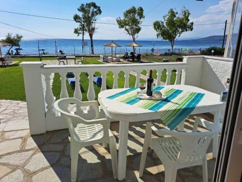 Dimitra's Family Apartments 1