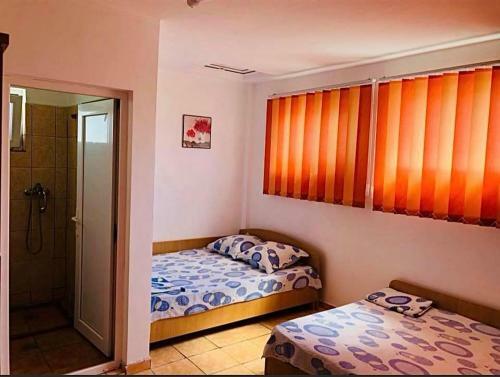 Hostal Vila Tropikana