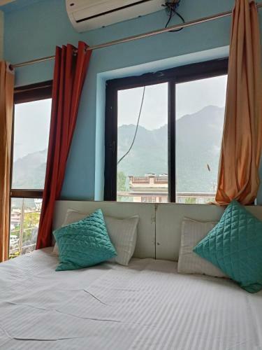 Divy Hotel And Yoga School